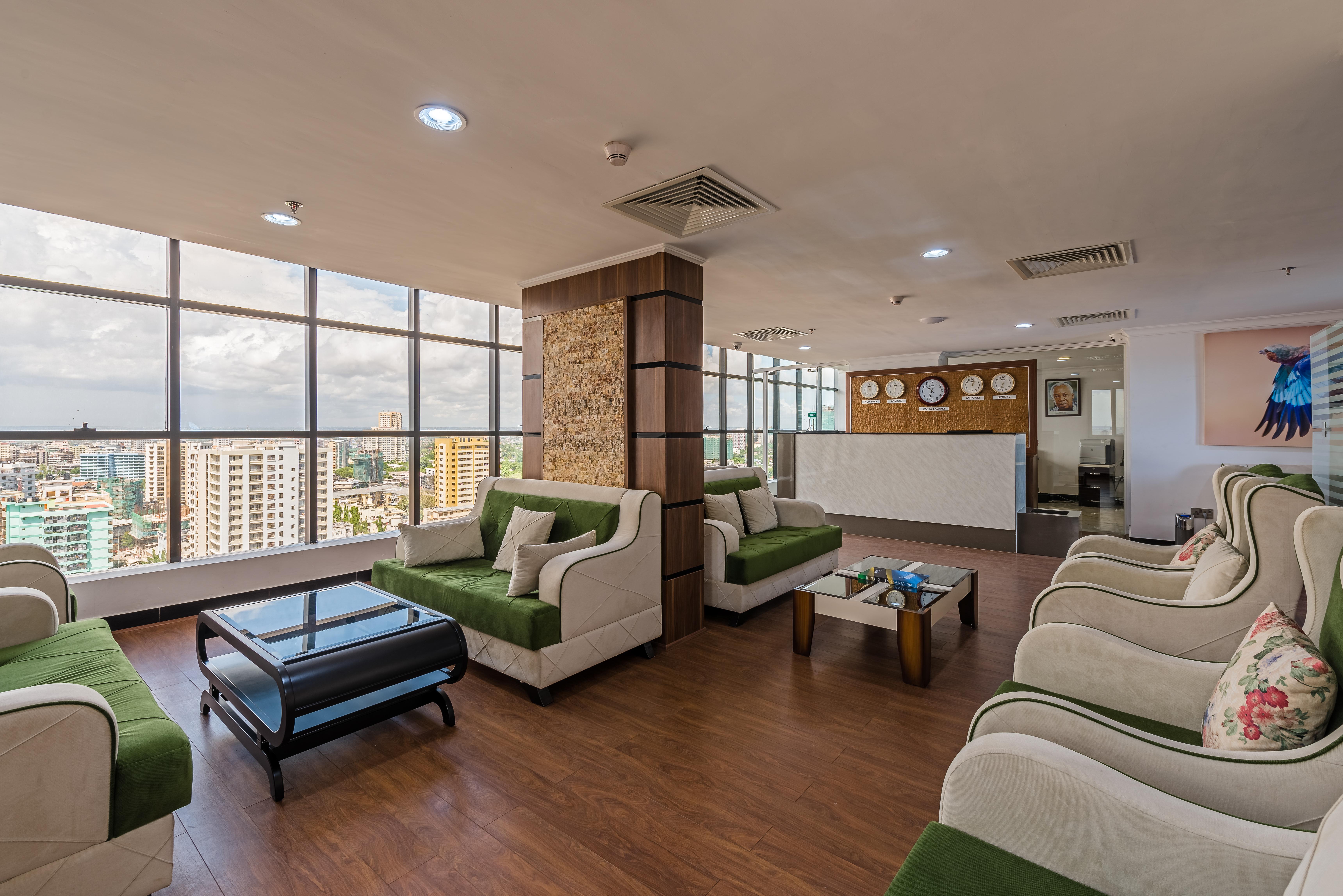 Hotel Golden Tulip Center 4*