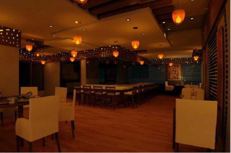 Golden Tulip Center Hotel 4*