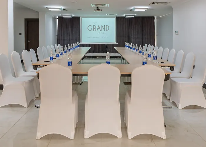 Golden Tulip Dar Es Salaam City Center Hotel